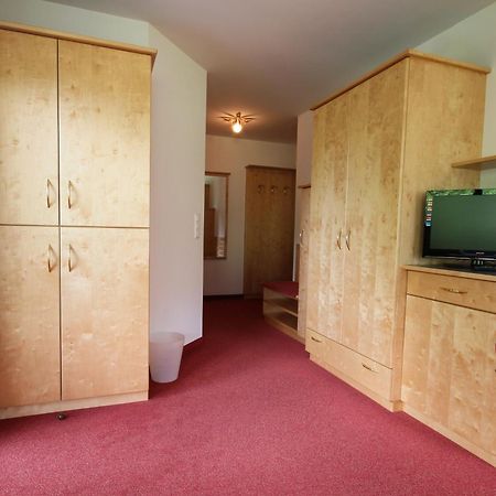 Hotel Garni Sonnblick Bad Kleinkirchheim Room photo