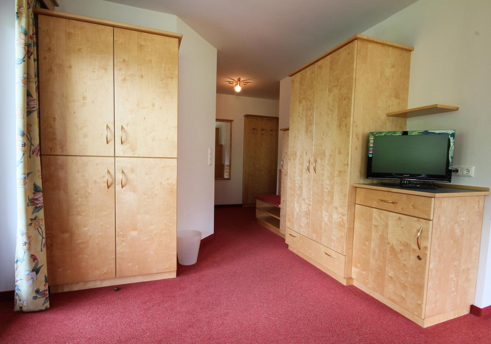 Hotel Garni Sonnblick Bad Kleinkirchheim Room photo
