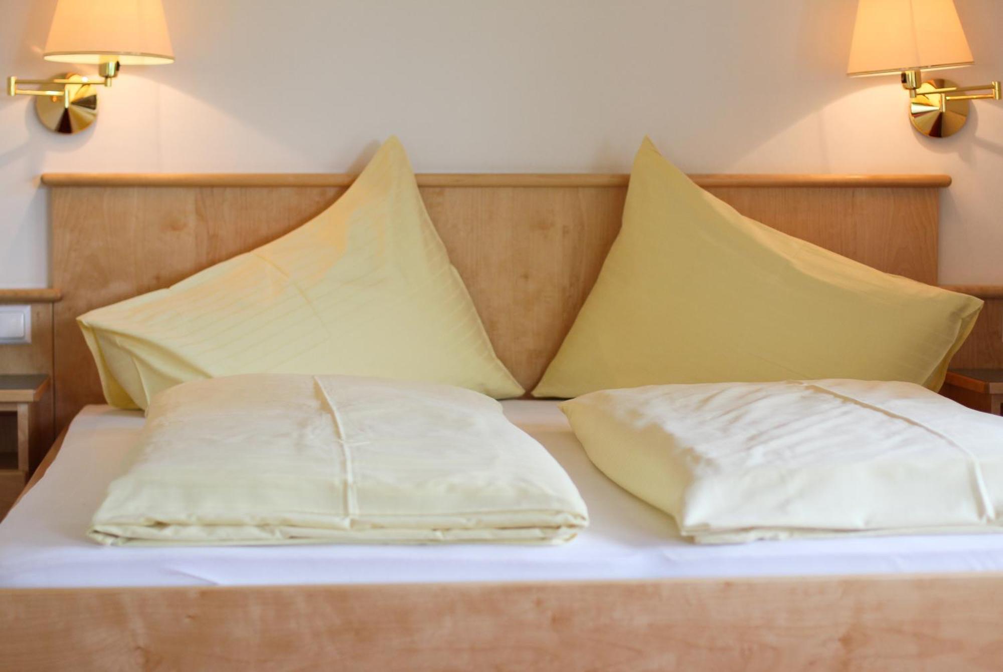 Hotel Garni Sonnblick Bad Kleinkirchheim Room photo